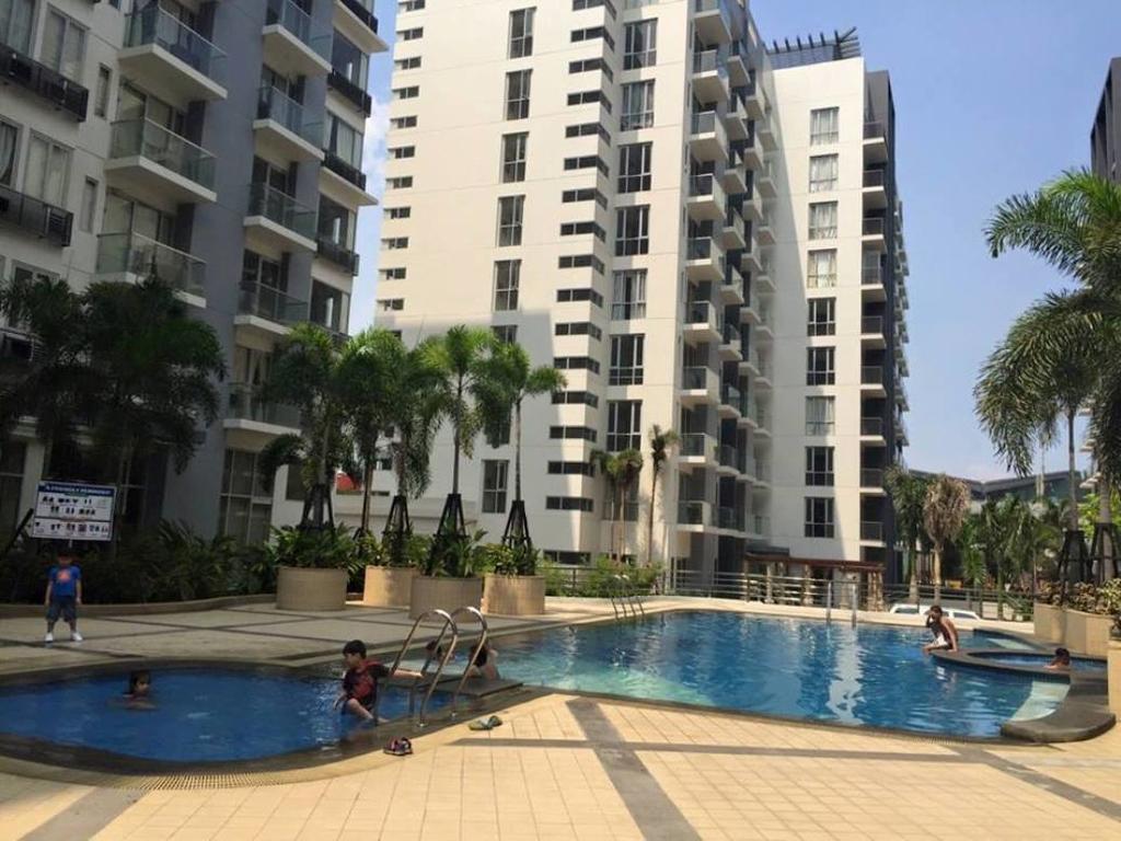 One Palm Tree Condo Manila Room photo